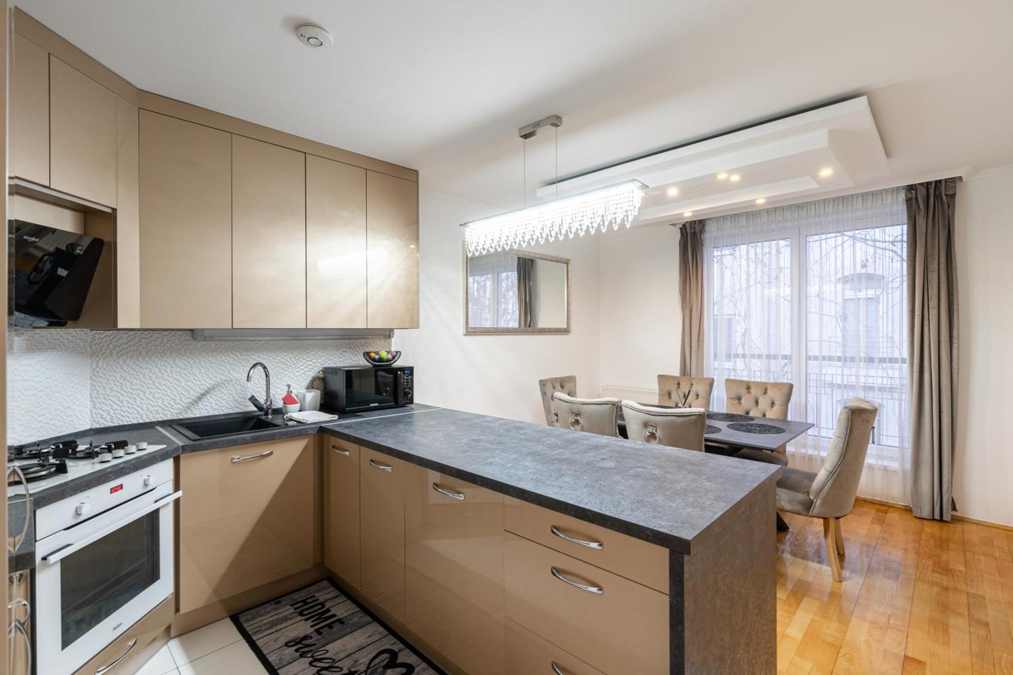 Beautiful Three Bedrooms Apartment With Free Parking Close To The Danube Coast Budapeste Exterior foto