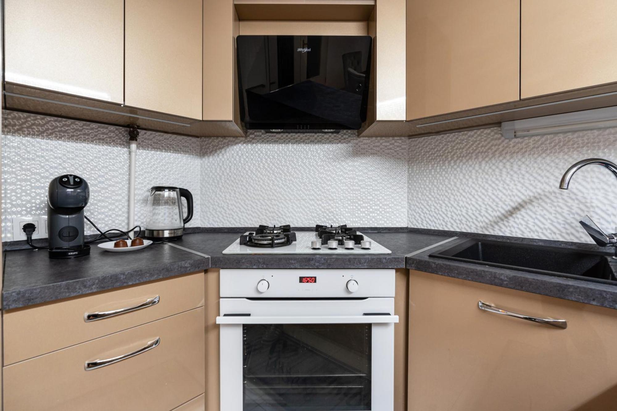 Beautiful Three Bedrooms Apartment With Free Parking Close To The Danube Coast Budapeste Exterior foto